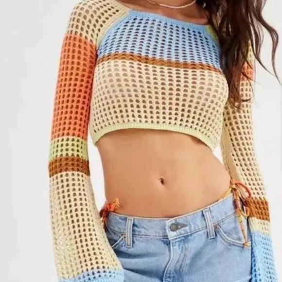 NWOT Urban Outfitters Y2K Crochet Color Block Bell Sleeve Crop Top Festival - Picture 1 of 6